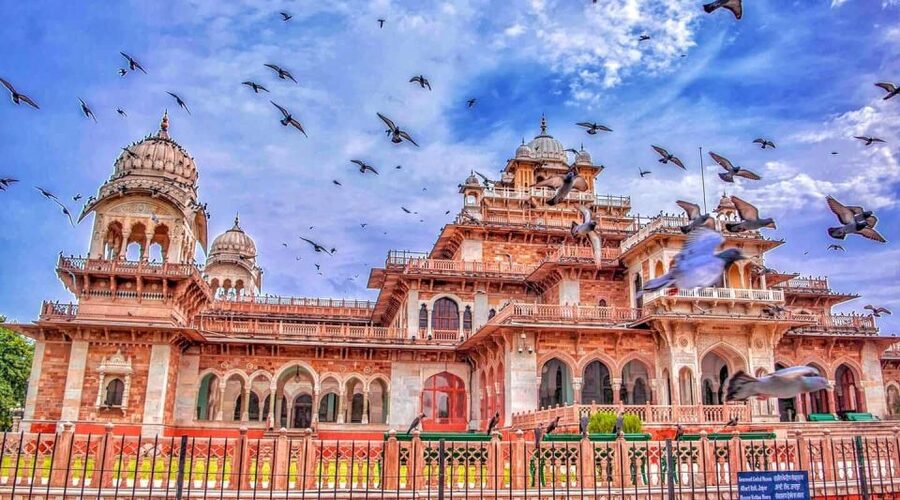 From New Delhi: Jaipur Tour by Fast Train or by Private Car - Jantar Mantar makes science feel monumental