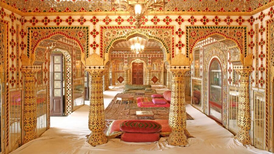 From New Delhi: Jaipur Tour by Fast Train or by Private Car - City Palace adds royal courtyards and museums