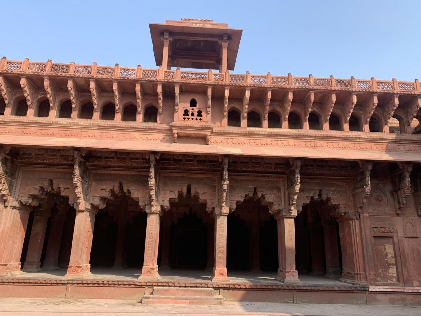 From New Delhi : Tajmahal Tour by Train All Inclusive - Buffet lunch after the fort