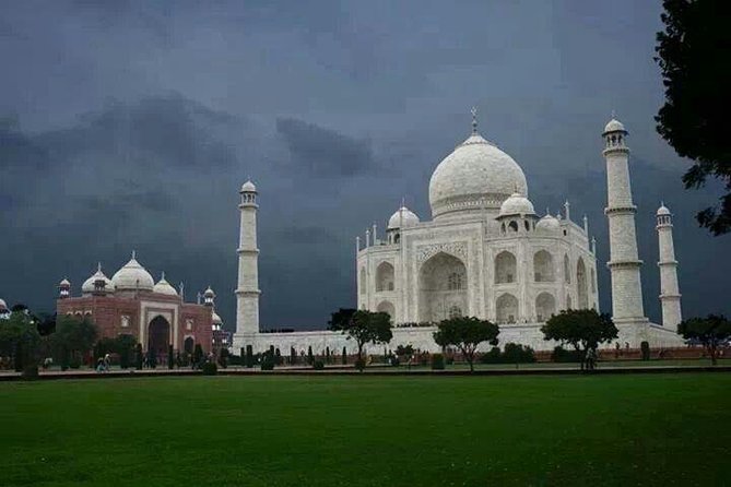 Full-Day City Tour of Agra visit The Taj Mahal, Agra Fort & Fatehpur Sikri - Why this Agra day works well