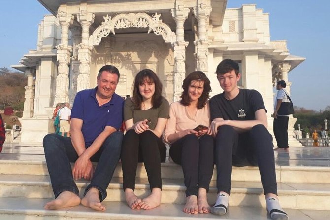 Full-Day Jaipur City Sightseeing Private Tour - Hawa Mahal: Jaipur’s most recognizable facade