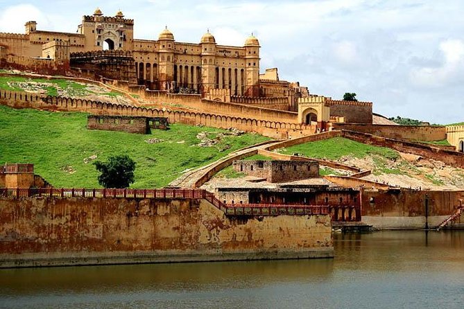 Full-Day Jaipur City Tour with Amber Fort and City Palace - Amber Fort before Jaipur gets away from you