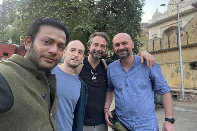 Full-Day Jaipur City Tour with Guide - Jal Mahal: fifteen minutes for a classic photograph