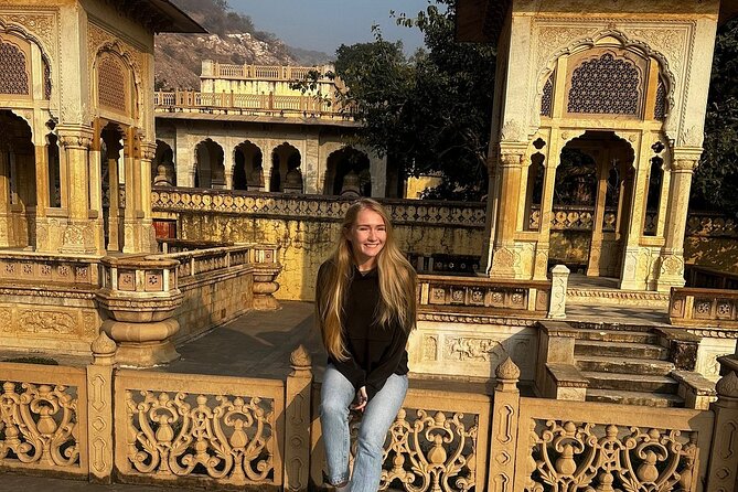 Full-Day Jaipur Tour with Guide and Private Car - One private car, seven major sights, one busy day