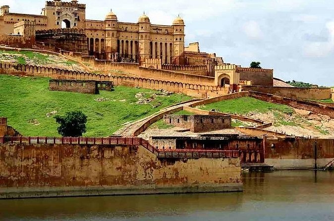 Full Day Sightseeing Jaipur Tour by Car With Guide Include Lunch - Jal Mahal gives you a brief lake view