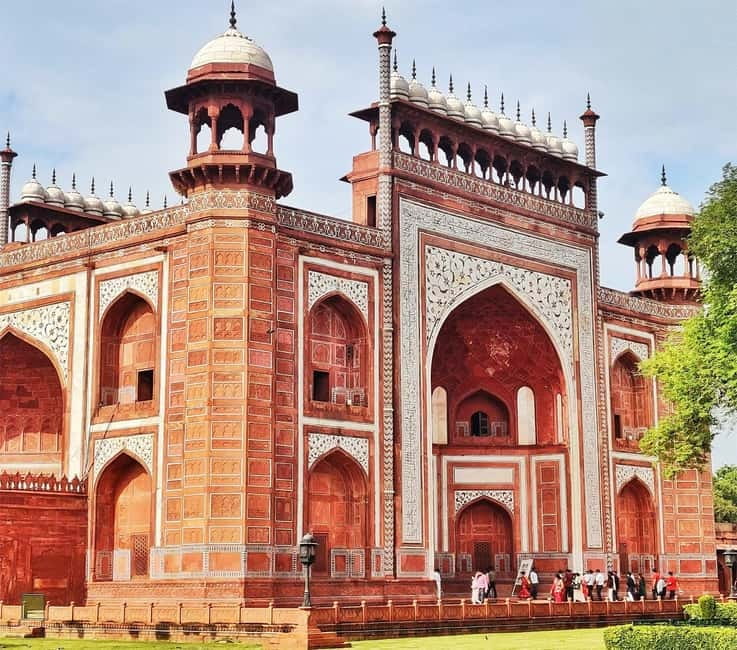 Full-Day Tour of Agra with Sunrise & Sunset at Taj Mahal - Guide quality and the private format