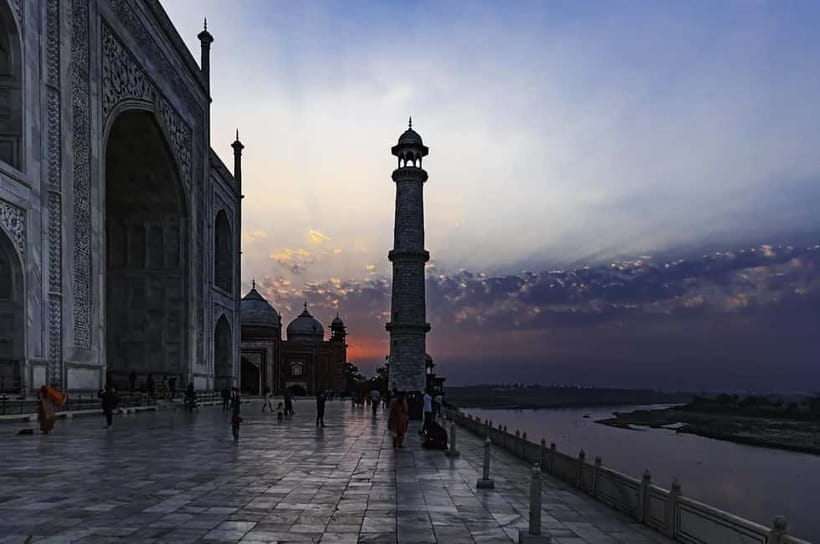 Full-Day Tour of Agra with Sunrise & Sunset at Taj Mahal - The Taj Mahal: three hours with Agra’s great symbol