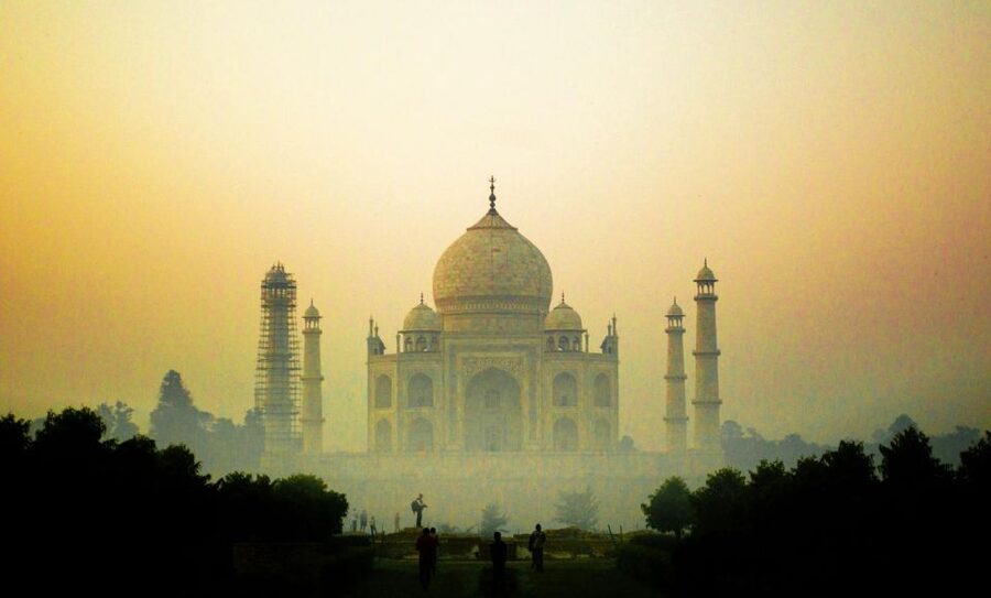 Full-Day Tour of Agra with Sunrise & Sunset at Taj Mahal - Lunch and rest between the major sights