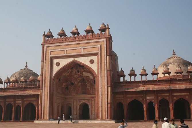 Guided Fatehpur Sikri & Abhaneri Tour From Agra To Jaipur By Car - Starting in Agra with a private morning pickup