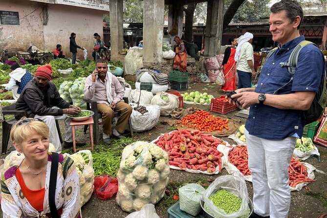Guided Jaipur Heritage & Food Walk with Shopping - Tadkeshwar Mahadev Temple and Sahu Tea Stall