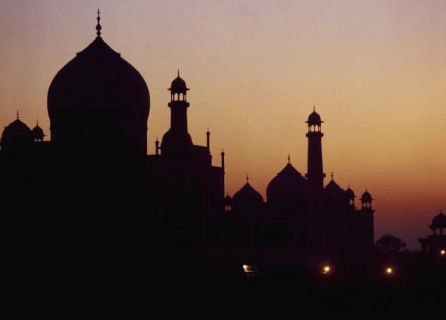 Guided Sunset Tour Of Taj Mahal with Skip-The-Line Entry - Why sunset is the right time for the Taj Mahal