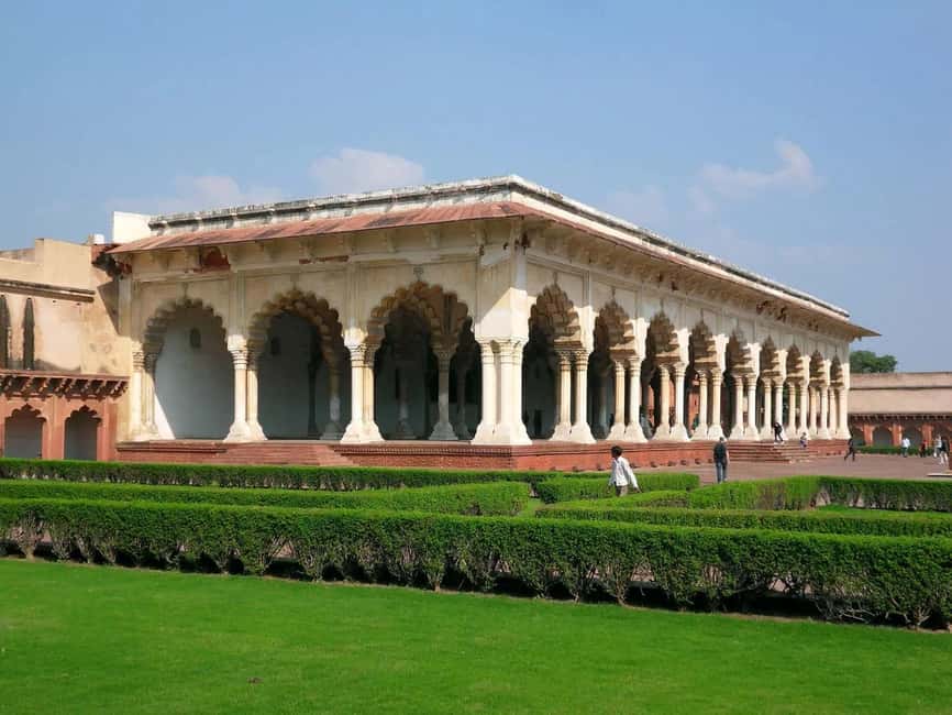 Gurgaon: Private Taj Mahal Day Tour from Gurgaon/Gurugram - Lunch in Agra and time for local shopping