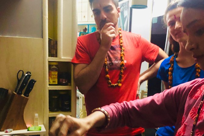 Interactive Cooking Class with a Local Family in Jaipur - A Jaipur cooking class in a lived-in home