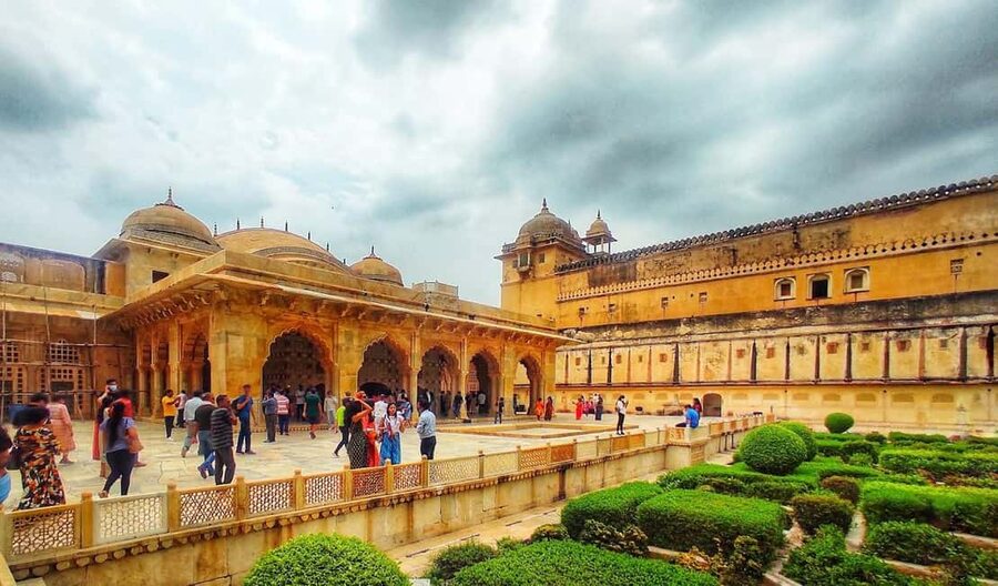 Jaipur: Amber Fort Guided Tour and Entry Ticket - Is $9 good value for Amber Fort?
