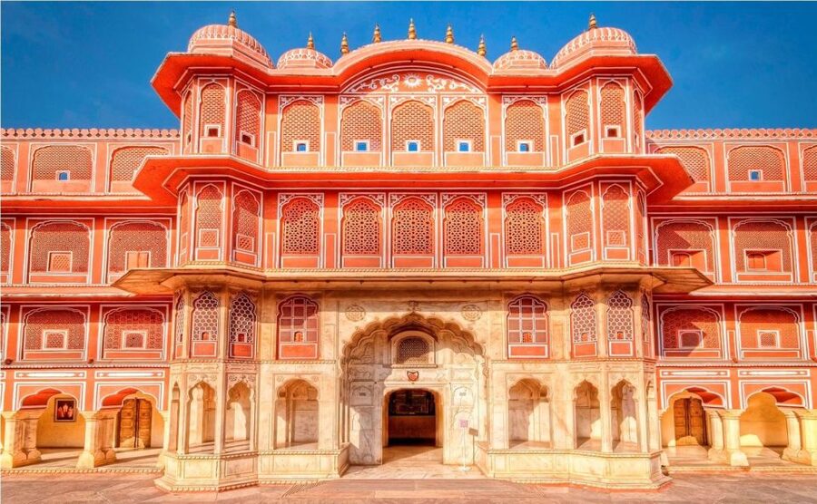 Jaipur: Amber Fort, Jal Mahal and Hawa Mahal Private Tour - City Palace in two hours