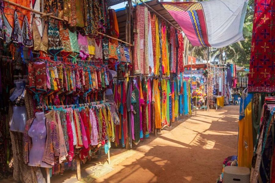 Jaipur: Amber Fort, Jal Mahal and Hawa Mahal Private Tour - Food, shopping and the less polished Jaipur