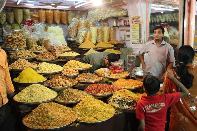 Jaipur Bazaar & Food Walking Tour - Walking into Jaipur’s Pink City bazaars