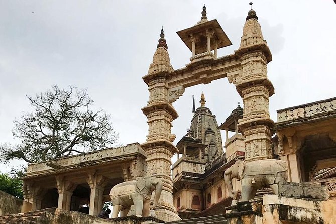 Jaipur by locals : Private Tour of Hidden & Iconic Sights - Hawa Mahal and the first look at Jaipur