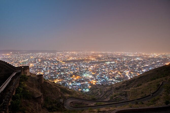 Jaipur by Night Evening Tour with Nahargarh Fort Views - Hawa Mahal under the evening lights
