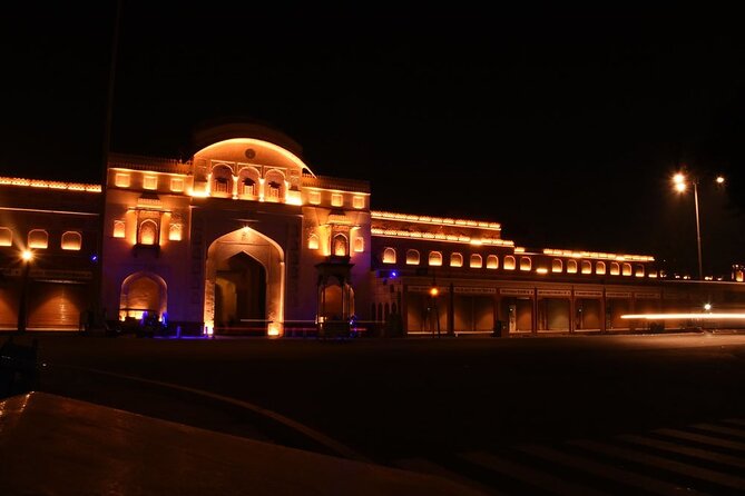 Jaipur by Night Evening Tour with Nahargarh Fort Views - Tea, snacks, and Jaipur flavors