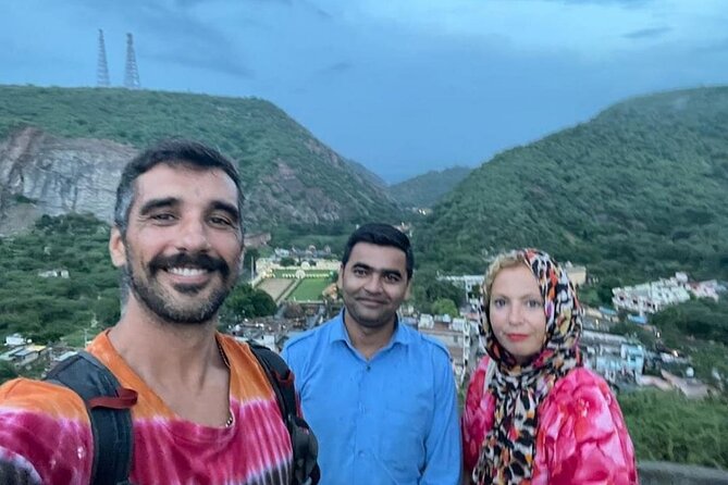 Jaipur Car tour with English driver - Amer gives you the day’s biggest fort visit
