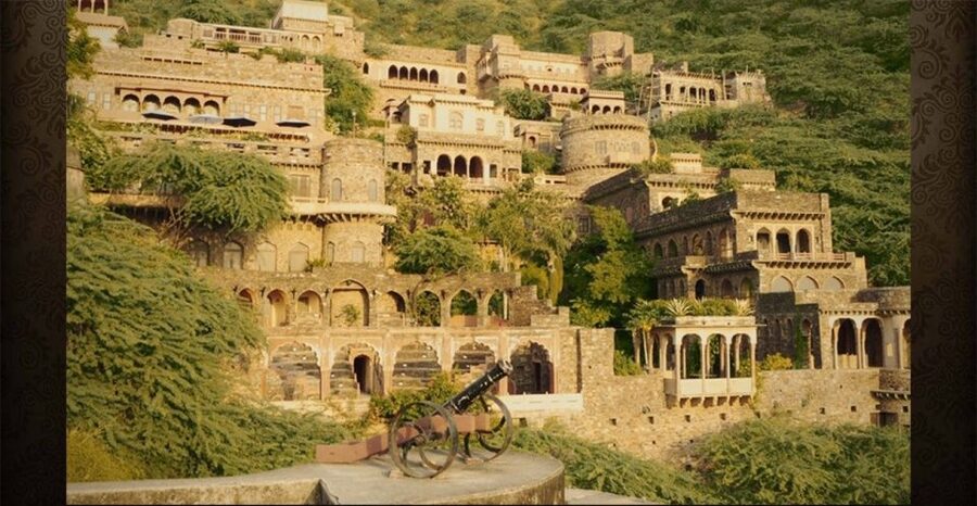Jaipur: Chand Baori & Bhangarh Fort tour - All Inclusive - My call: book it for Chand Baori, confirm Bhangarh first