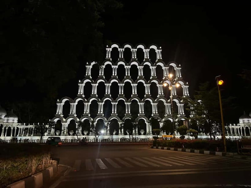 Jaipur: City Night Tour with Patrika Gate & Masala Chowk Tea - What the $19 price really includes