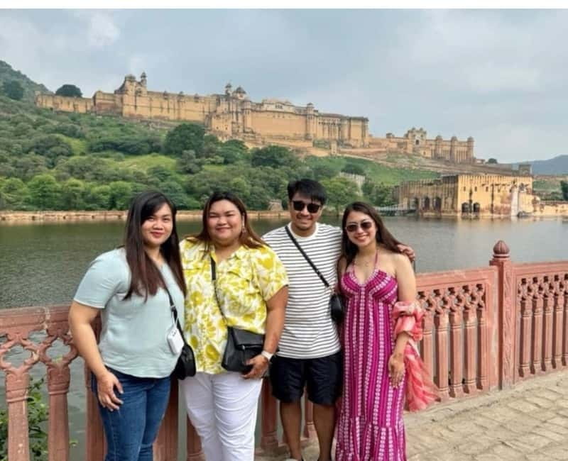 Jaipur: City Sightseeing Private Full-Day Guided Tour - City Palace connects Jaipur’s past and present
