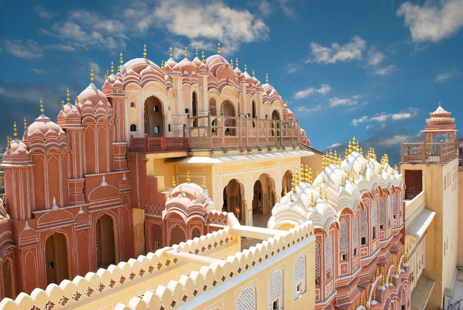 Jaipur City Tour: City Palace, Jantar, Hawa & Jal Mahal - Hawa Mahal: the best use of a 30-minute photo stop