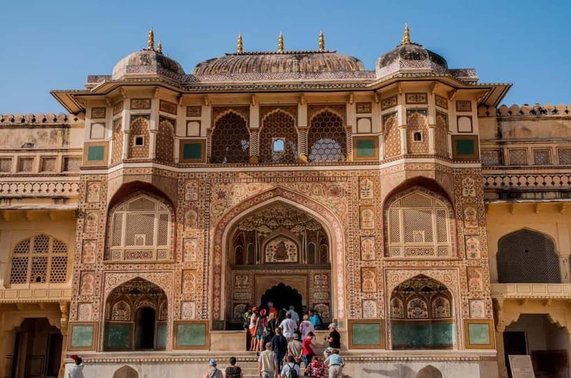 Jaipur: Explore City Sights, Amber Fort & Monkey Temple - Amber Fort, Sheesh Mahal, and Rajput power