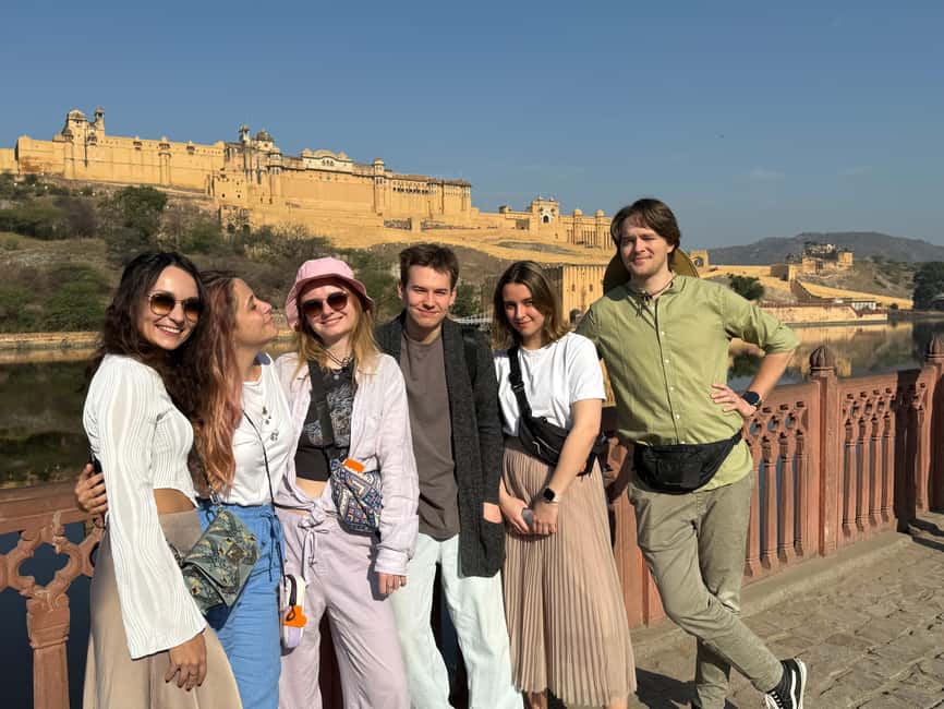 Jaipur: Full Day City Highlights Tour with Tour Guide - Hawa Mahal, best viewed from across the street