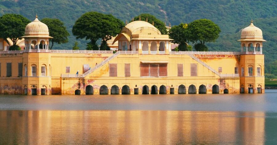 Jaipur: Full-Day Private City Tour by Car with Guide - What the car and driver add to the day