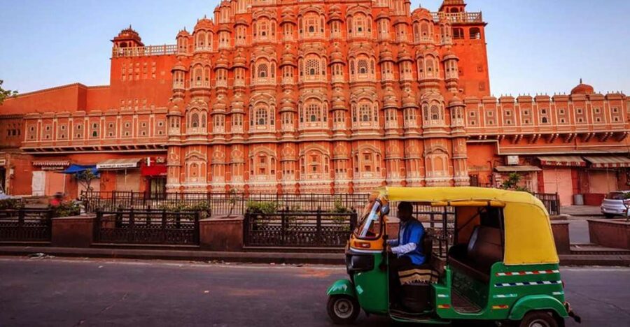 Jaipur: Full-Day Private Sightseeing Tour by Tuk Tuk - City Palace and the royal collection