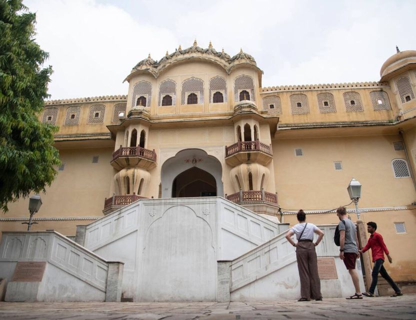 Jaipur: Full Day Sightseeing Tour By Car & Local Tour Guide - Lunch and shopping: useful extras, not included treats