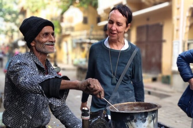 Jaipur Full Day Tour By Car And Guide With Hotel Pickup - Gaitore Ki Chhatriyan, a quieter royal stop