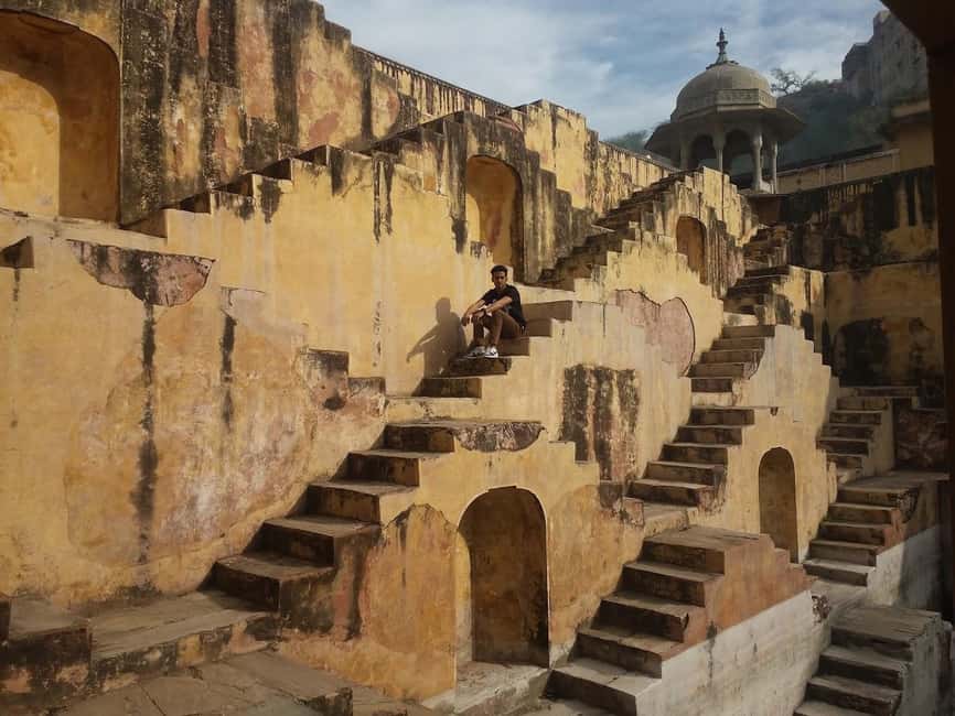 Jaipur: Full or Half-Day City Sightseeing Guided Tour - Panna Meena Ka Kund and the geometry of a stepwell