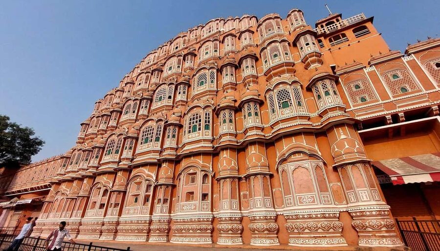 Jaipur: Full or Half-Day City Sightseeing Guided Tour - Hawa Mahal, Jaipur’s famous first glimpse