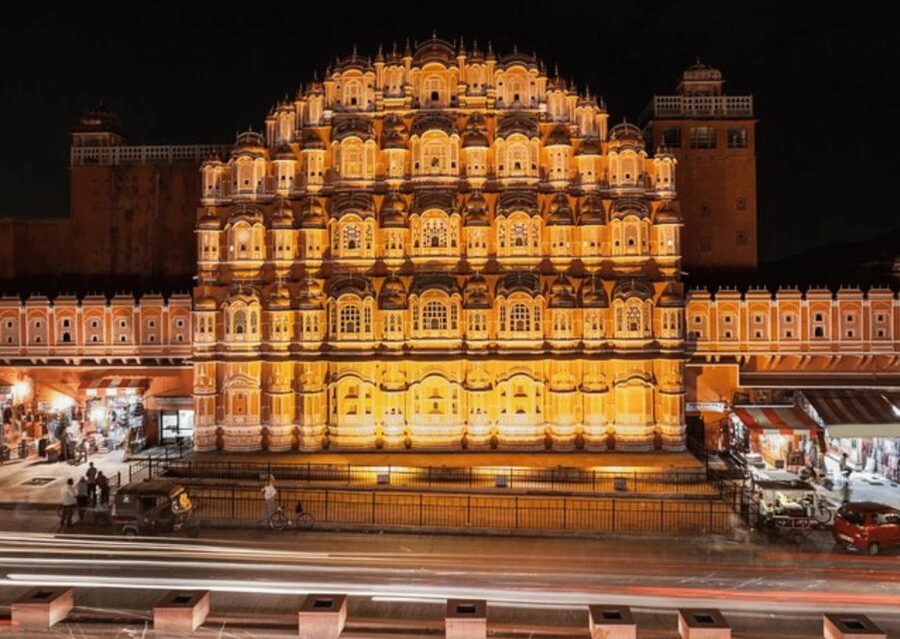 Jaipur: Guided Evening Walking Tour with a Local - Why Jaipur after sunset feels different