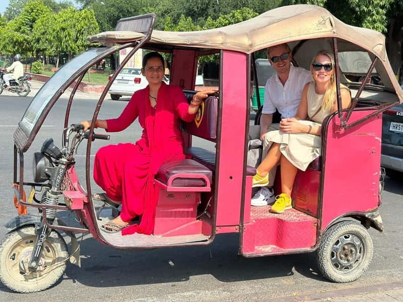 Jaipur Half-Day City Tour By E-Rickshaw with Female Driver - Hawa Mahal and the best quick photo stop