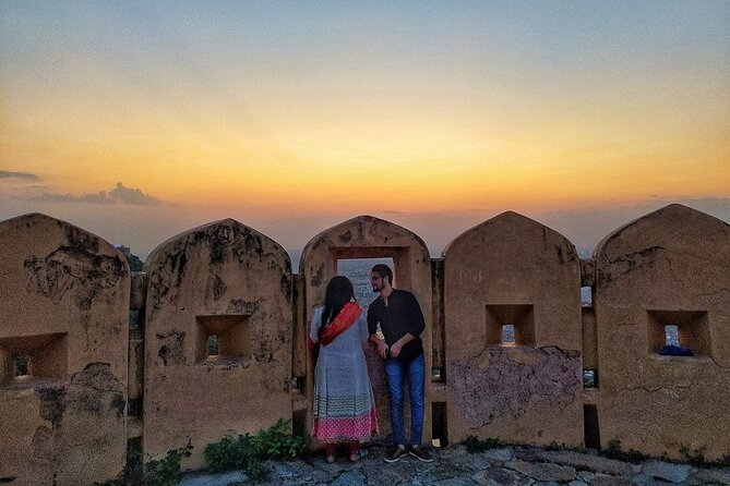 Jaipur Half-Day Evening Tour with Sunset and Dinner - Dinner brings two sides of Jaipur’s food culture