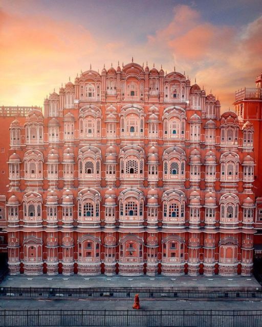 Jaipur Half-Day Tour Amer Fort, Jal Mahal & hawa mahal. - A private route through Jaipur’s royal past