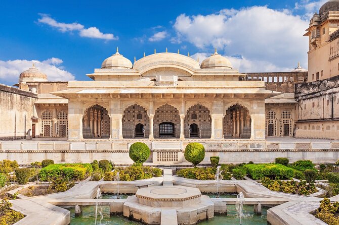 Jaipur: Half day tour of Amer Fort & Nahargarh Fort by Car - Amer Fort in two focused hours