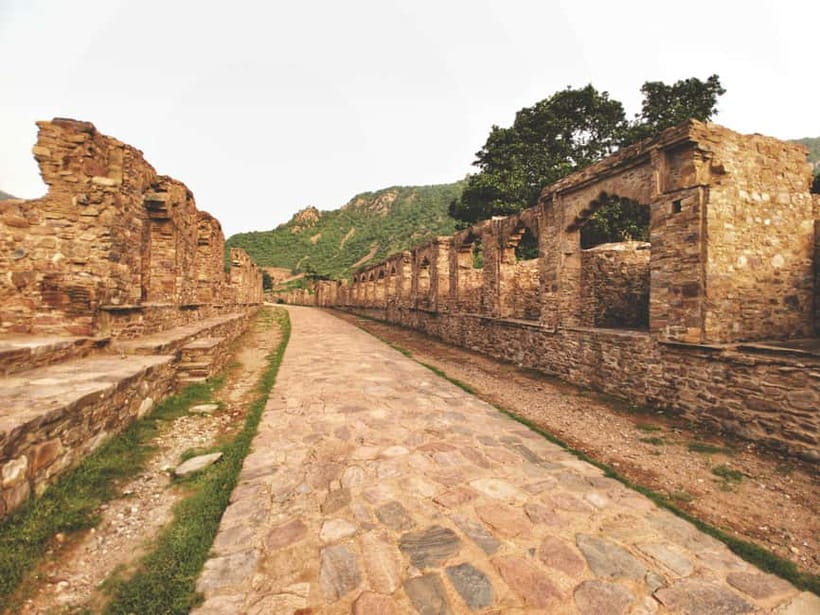 Jaipur: Haunted Bhangarh Fort and Abhaneri Stepwell Day Trip - Why Chand Baori is worth the three-hour drive