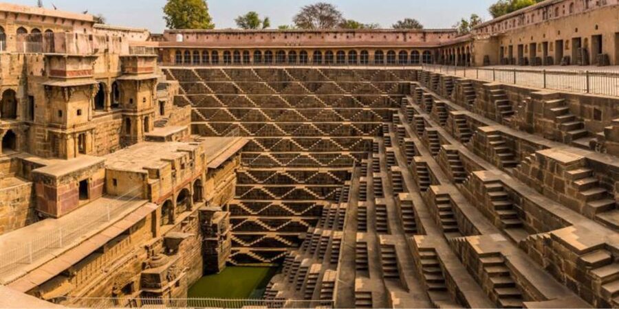 Jaipur: Haunted Bhangarh Fort and Abhaneri Stepwell Day Trip - Private transport changes the value of the day