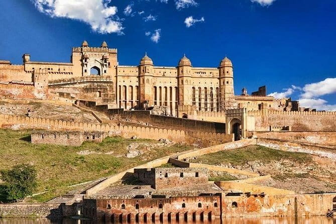 Jaipur Heritage and Old Market Shopping Tour - Blue pottery, textiles, and the craft demonstrations