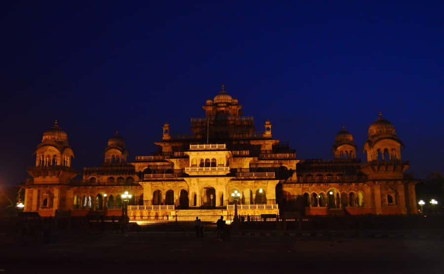 Jaipur: Heritage Evening Tour with Monkey Temple Sunset - Raj Mandir Brings a Touch of Cinema