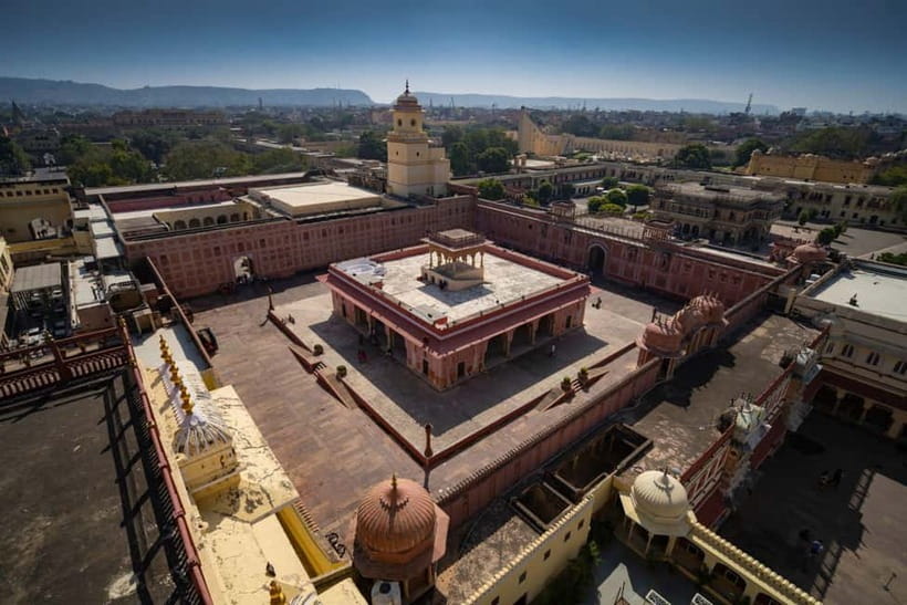 Jaipur: Jaipur & Amber Fort Full or Half-Day Guided Tour - Jantar Mantar rewards a good explanation