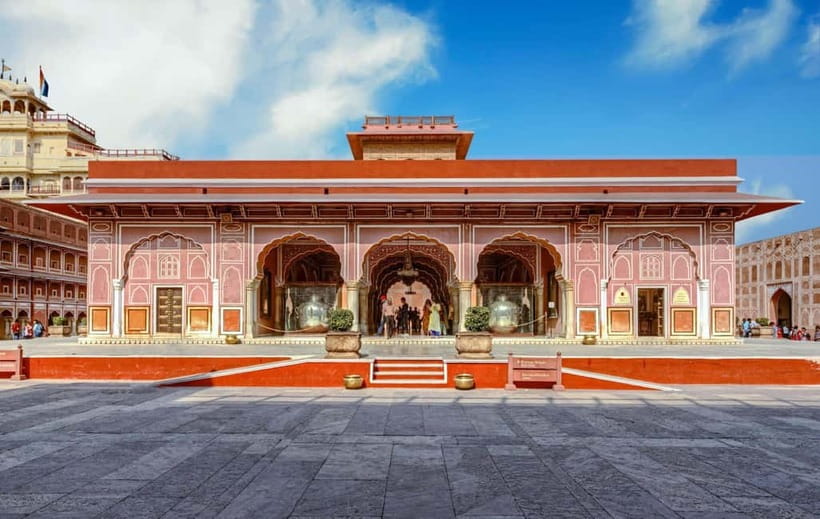 Jaipur: Jaipur & Amber Fort Full or Half-Day Guided Tour - Hawa Mahal is brief but essential