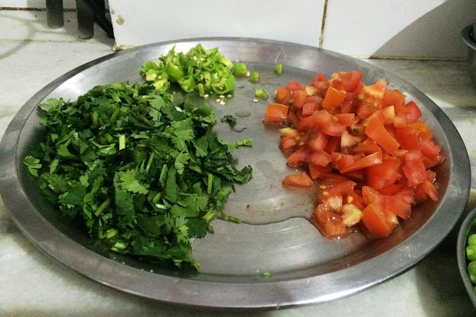 Jaipur Market Tour & Vegetarian Rajasthani Home Cooking Class - Cooking with Shalini and her mother-in-law
