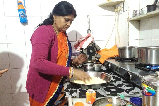 Jaipur Market Tour & Vegetarian Rajasthani Home Cooking Class - A few honest limitations